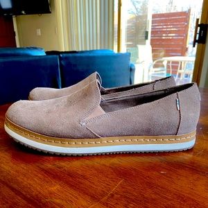 Tom’s Flat Sneakers